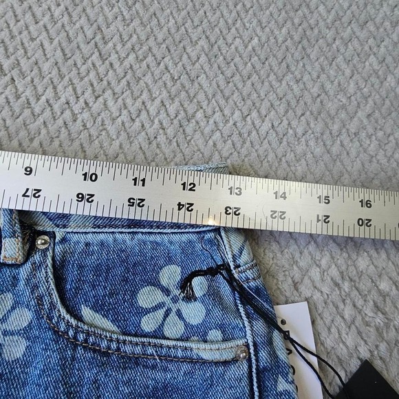 Playboy Shorts Women's 26 PacSun Floral Denim Jean Cutoff (NWT) - Picture 4 of 6